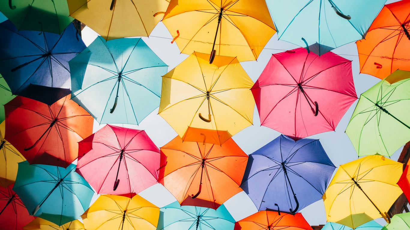 Supplier inspecting umbrella frames