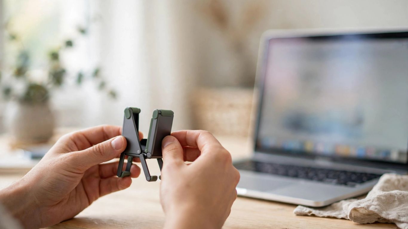 Video creative introducing a product to shoppers