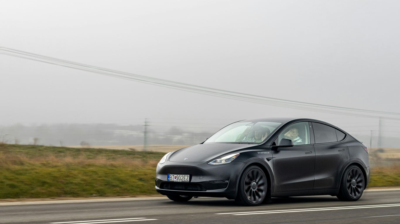 Best Road-Trip Accessories for the Tesla Model Y Juniper: Fit, Features and Buying Guide
