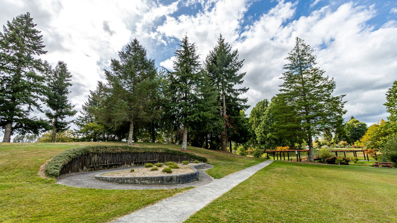 Barrier-free paths in the park