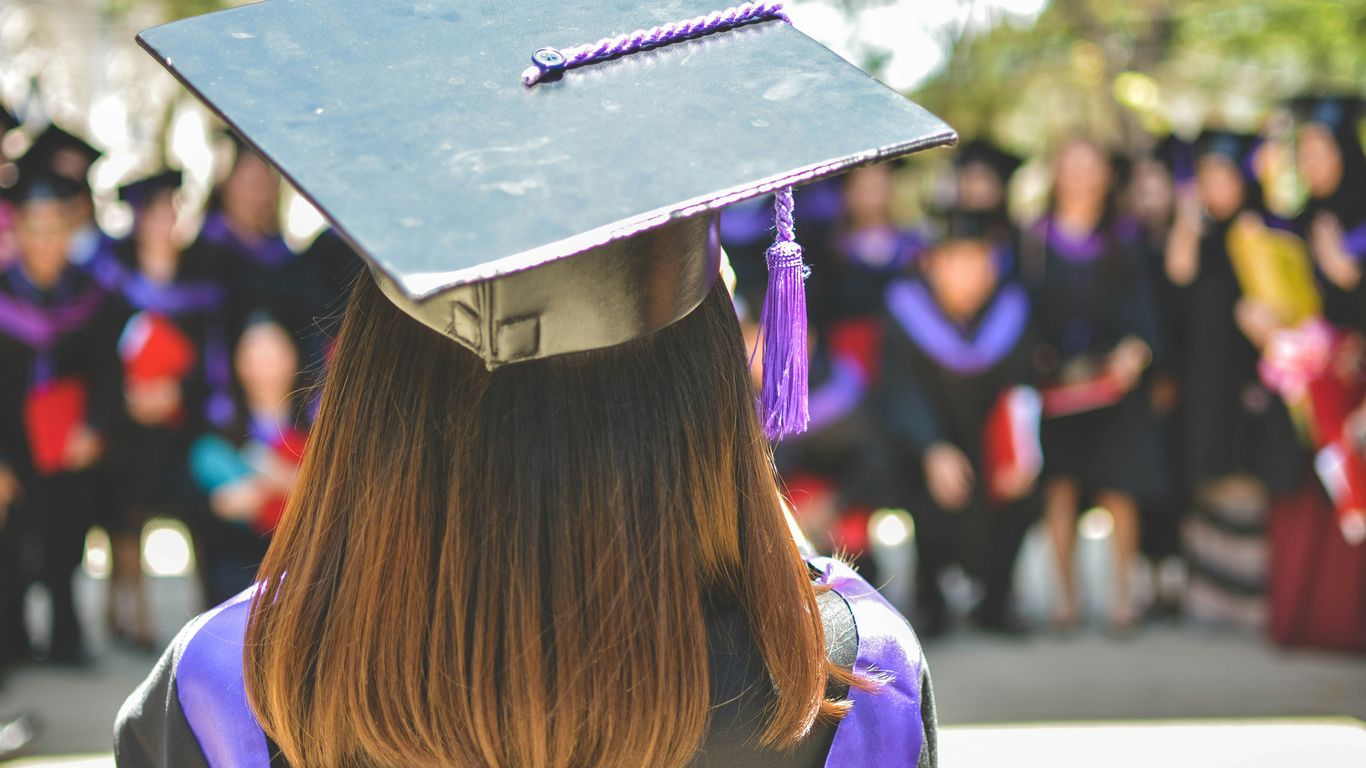 A guide to the best student loan repayment plans for federal borrowers