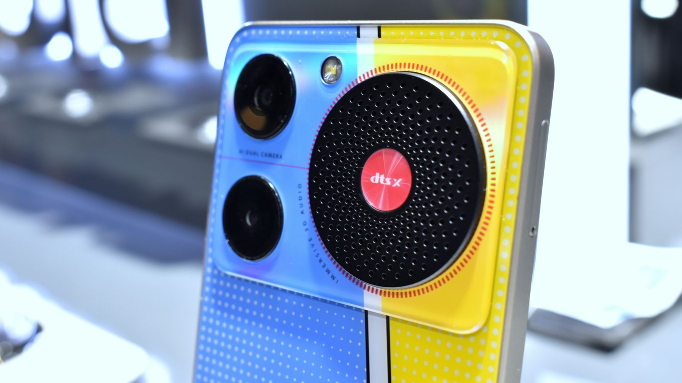 Smartphone with colorful geometric pattern back