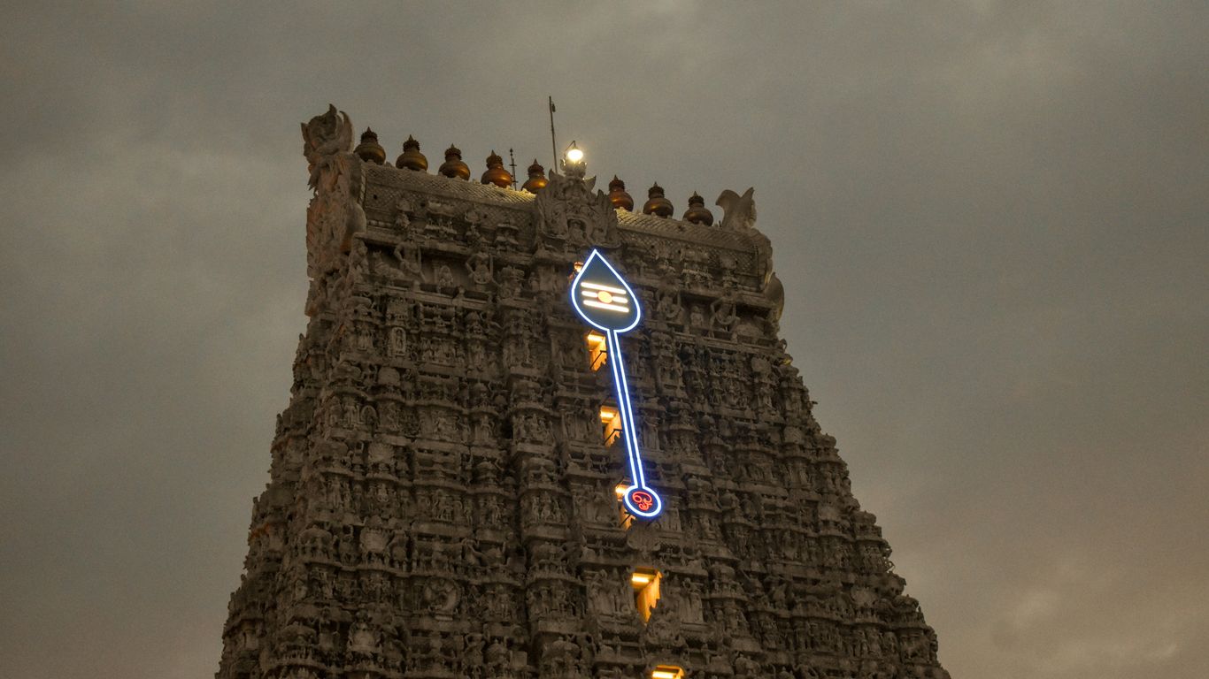 Colourful gopuram of Sri Mariamman Temple