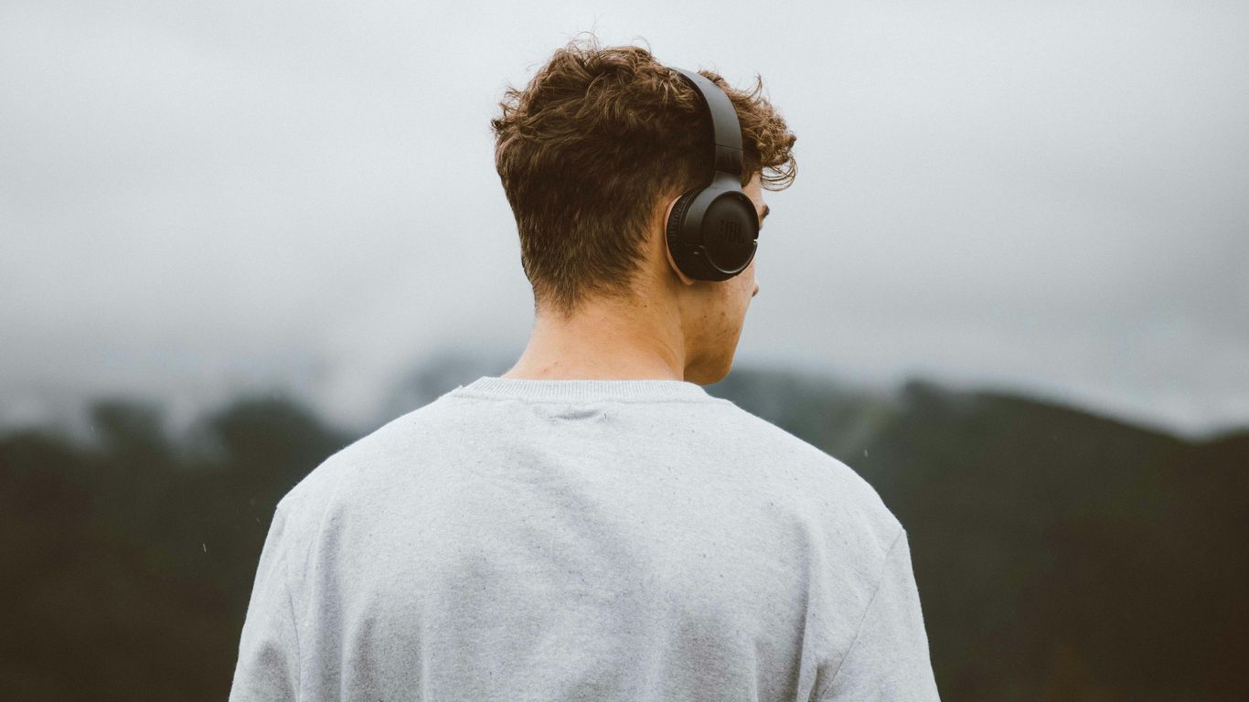 Active Listening Exercises to Go Beyond Just "Hearing" Words