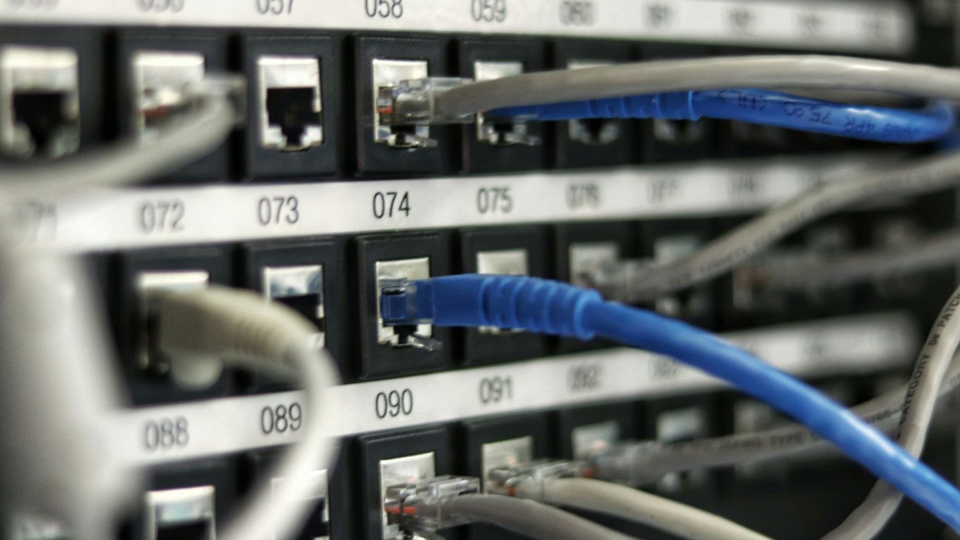 blue UTP cord