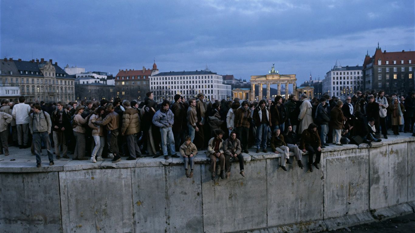 The Fall of the Berlin Wall: Symbolism and Aftermath