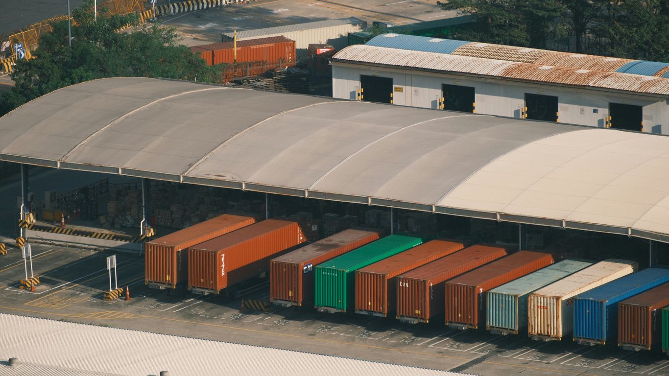 Consolidated FF&E cargo awaiting export