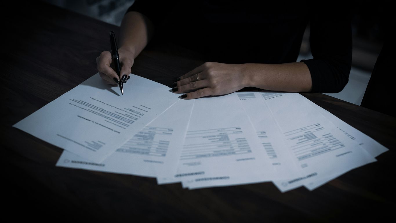 Customs valuation paperwork and calculator