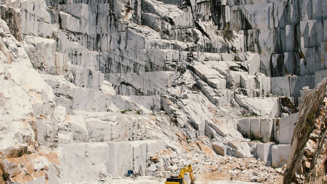 Marble block and cut slab orientation
