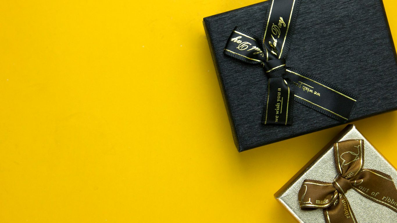 Recipients opening high-end acrylic gift boxes