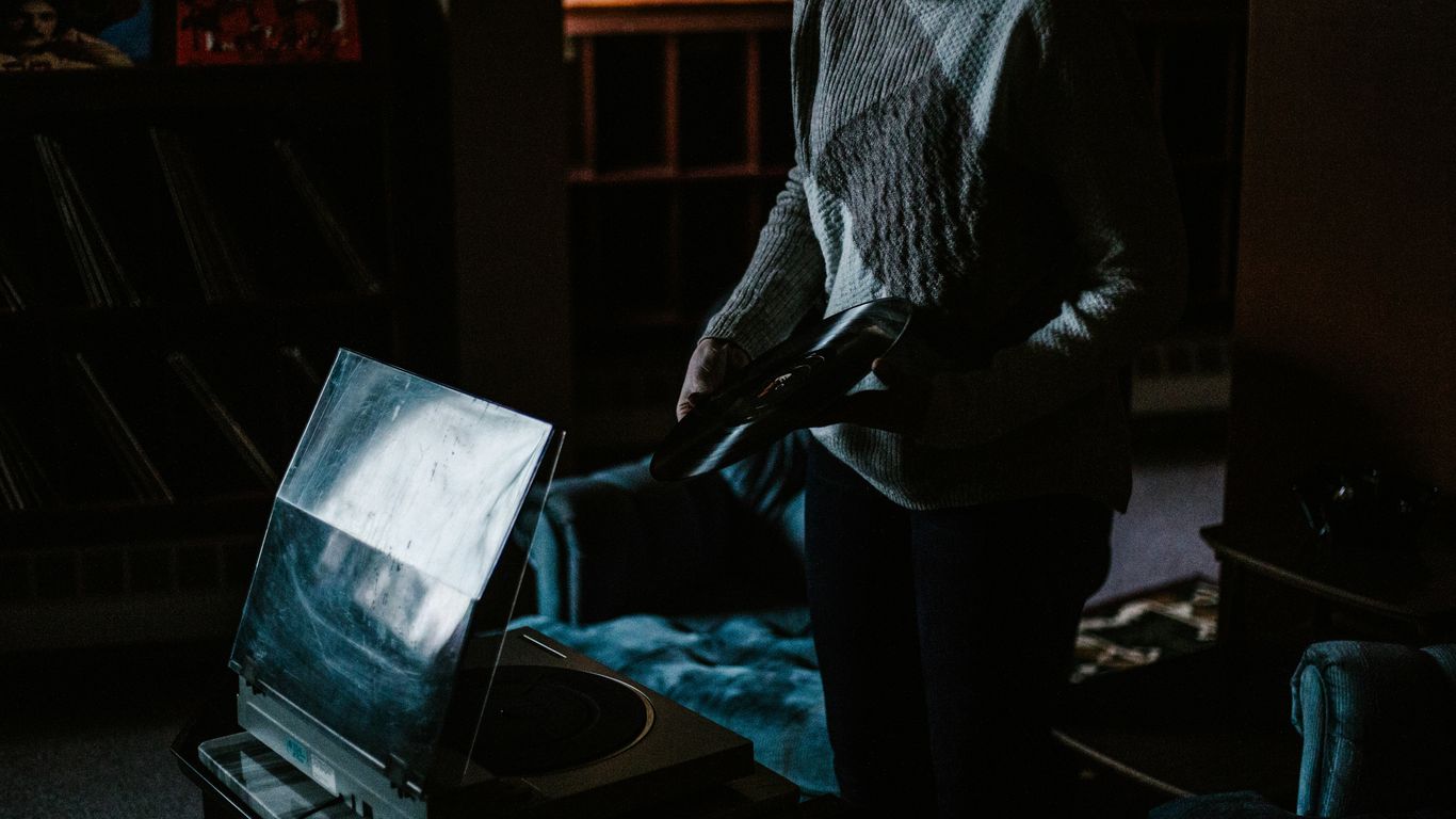 woman wearing gray sweater