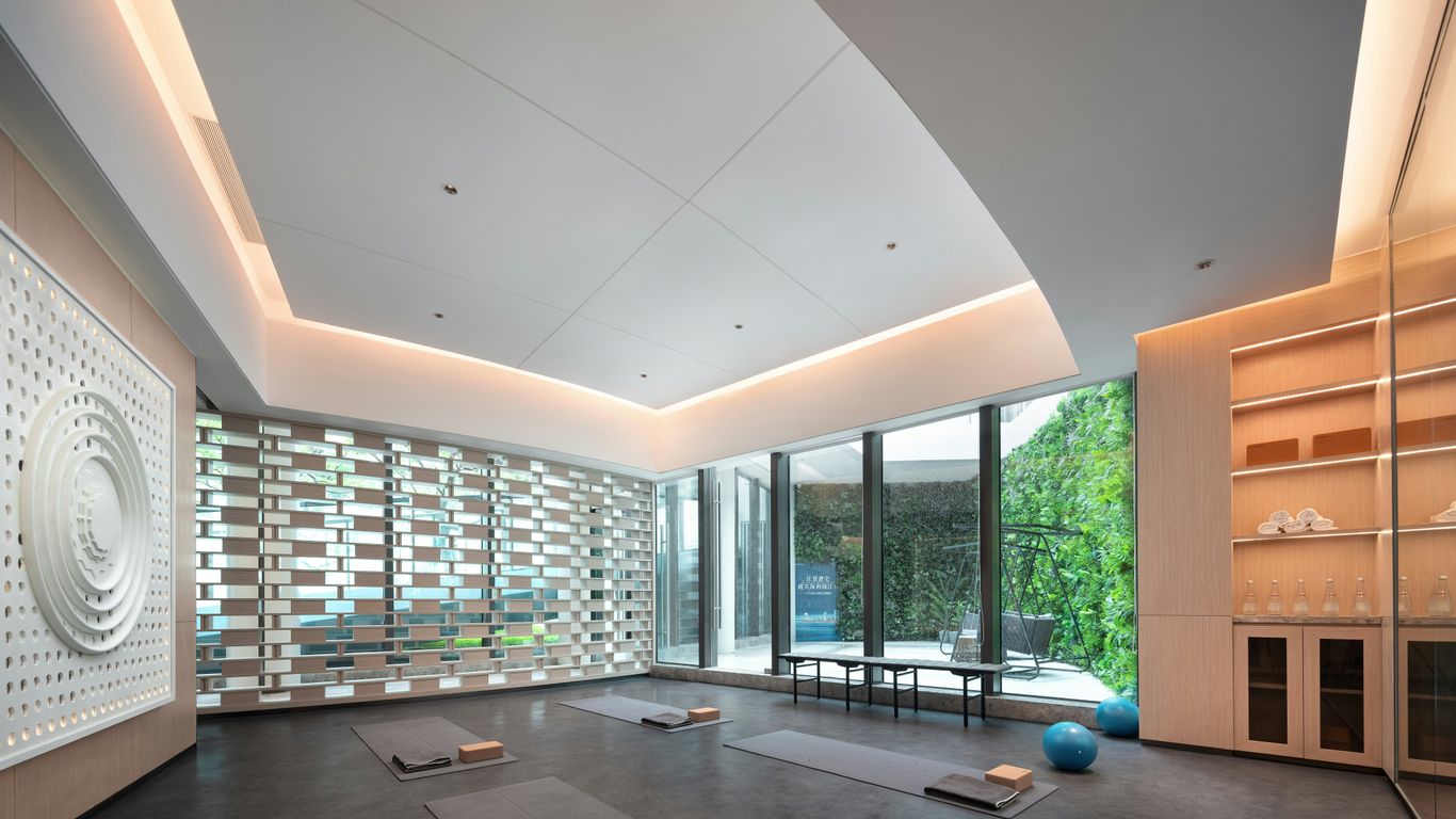 A calm space for grounding yoga
