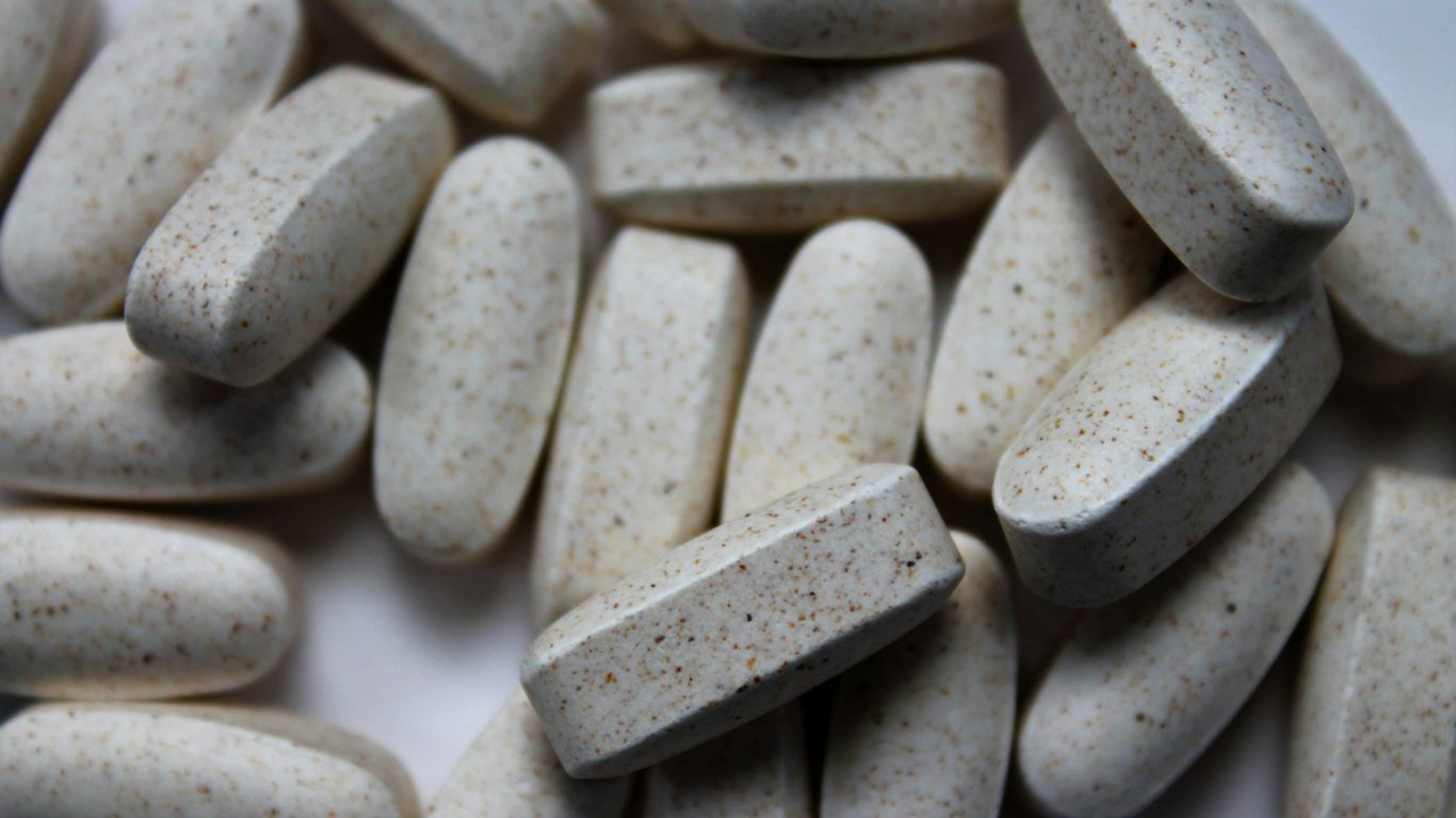 close-up photography of medication pill lot