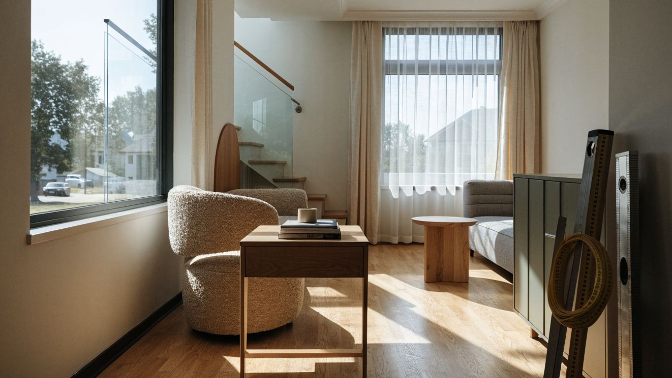 window replacement cost airbnb
