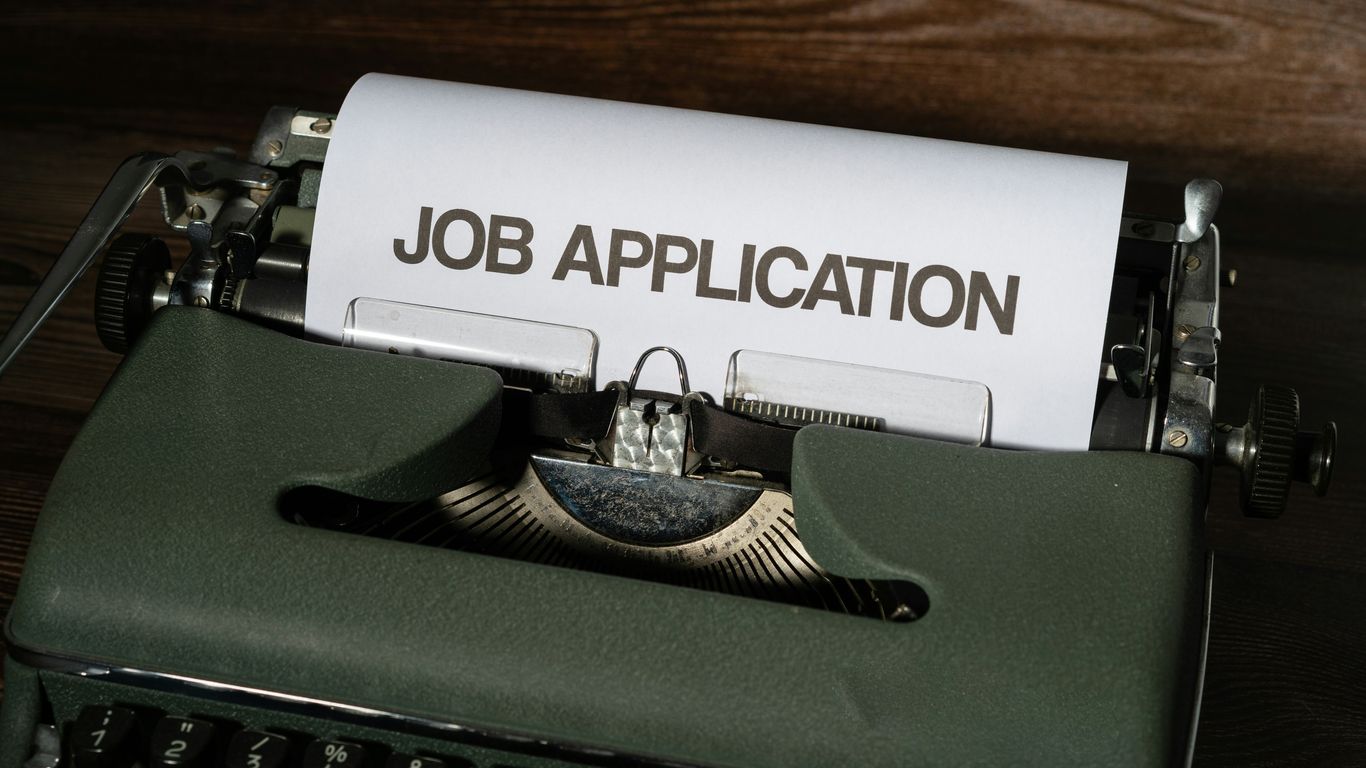 Hiring manager writing a clear job description