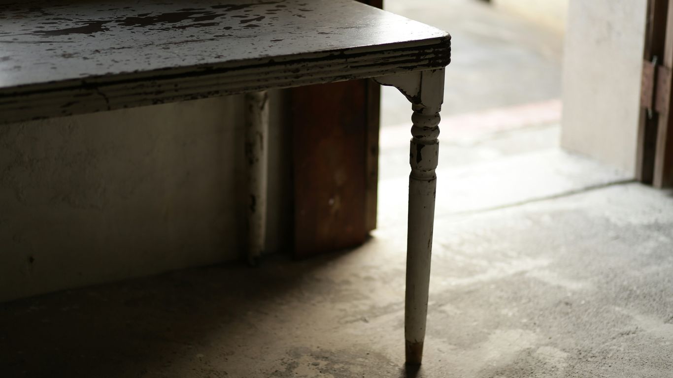 Measuring a marble table through home access