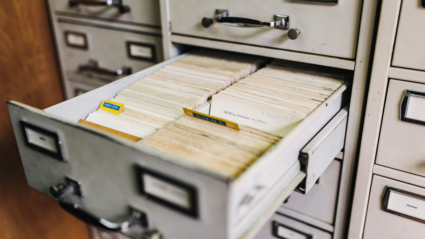 Customs documentation storage cabinet