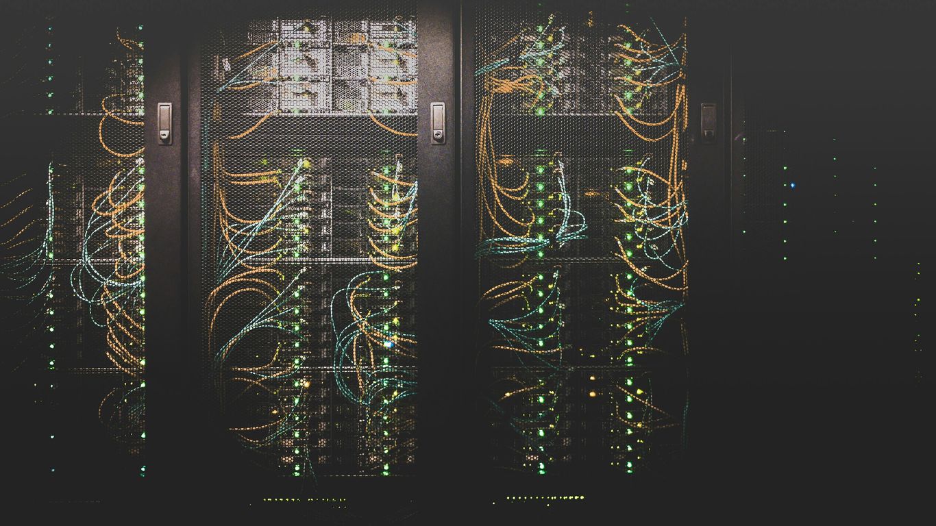 Servidor e computador conectados à internet