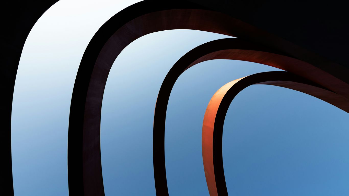Contemporary curved acrylic trophy