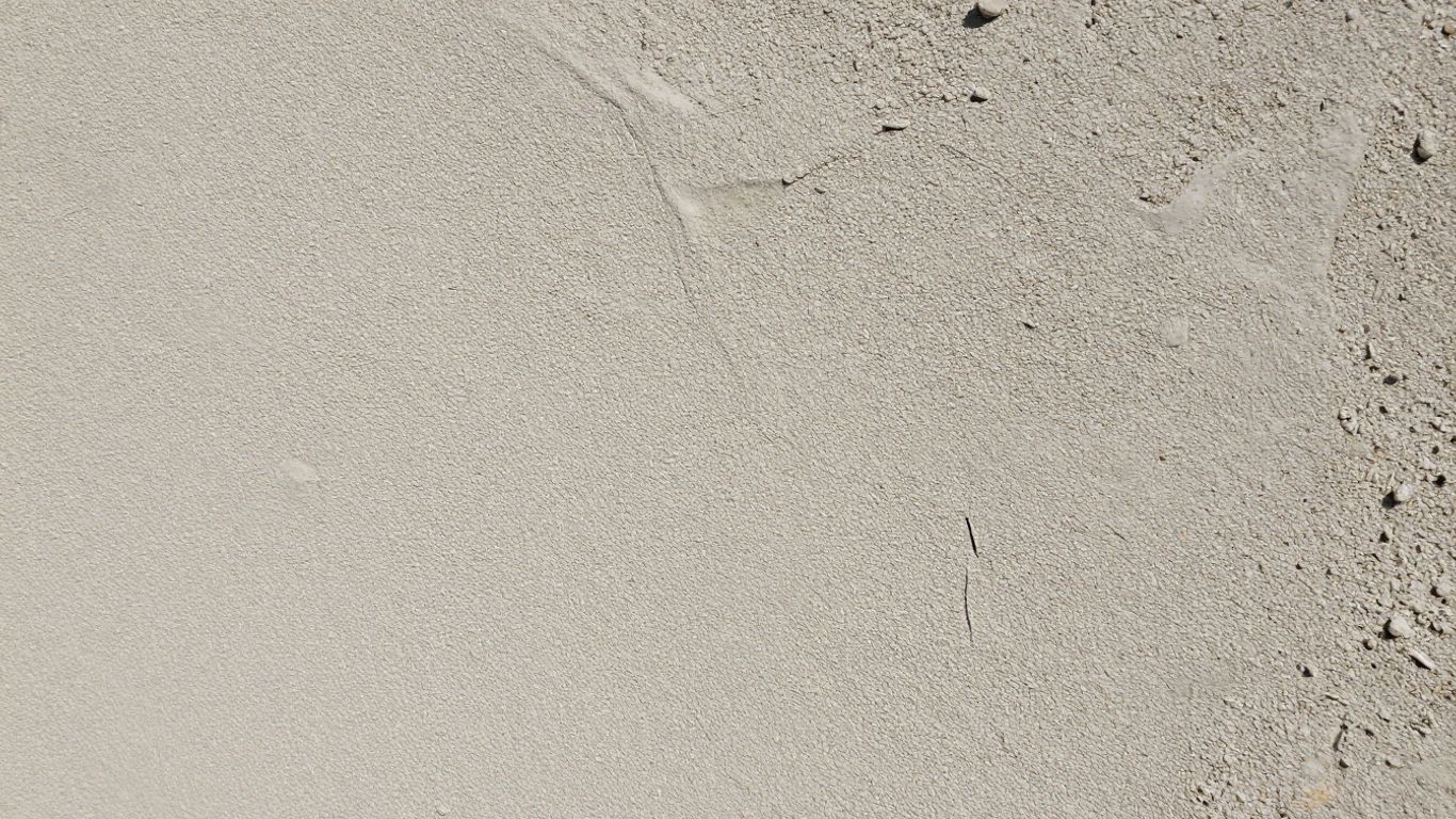 Application d'enduit isolant sur un mur extérieur