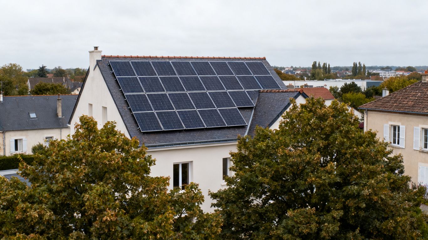 Toiture nord dégagée avec panneaux photovoltaïques
