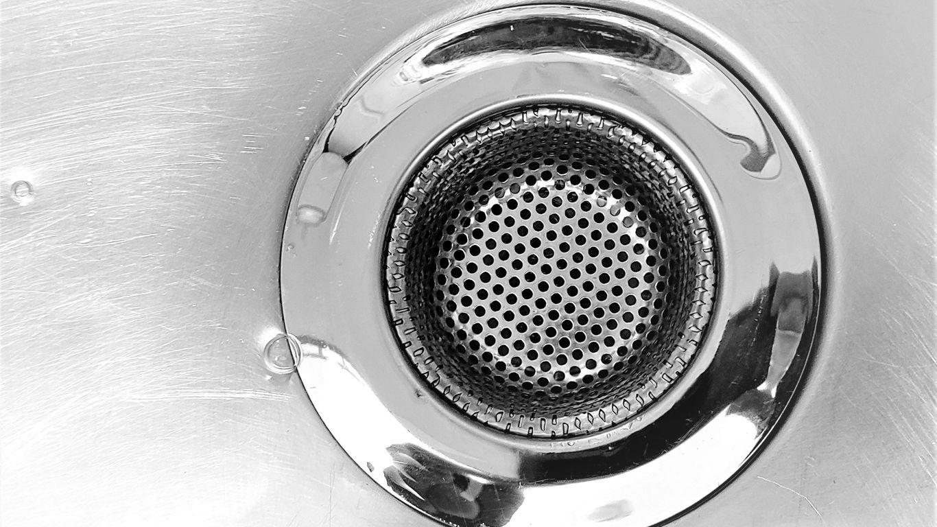 Marble basin waste and drainage detail