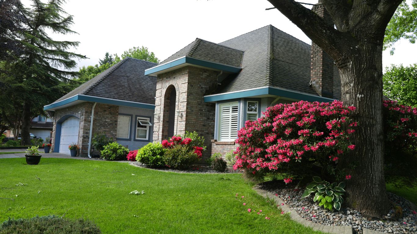 Different tree sizes across a Reading property