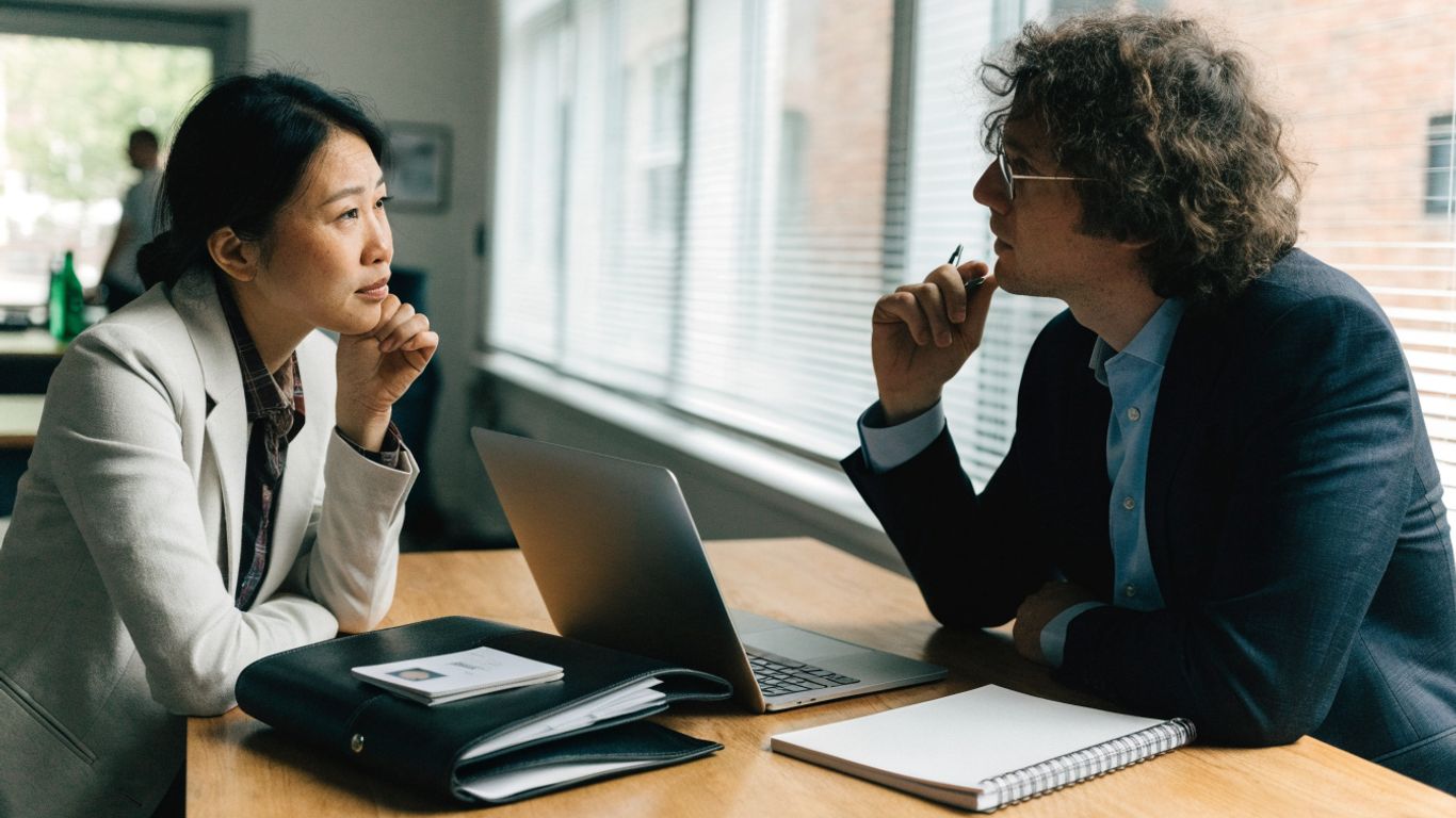How to buy intercultural training courses for a global mobility program