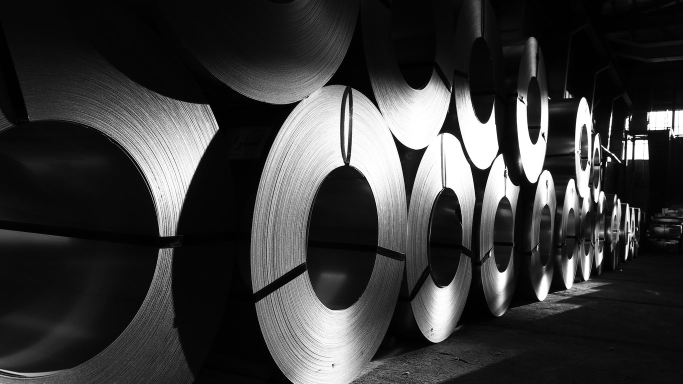 Protected steel mesh bundles inside warehouse