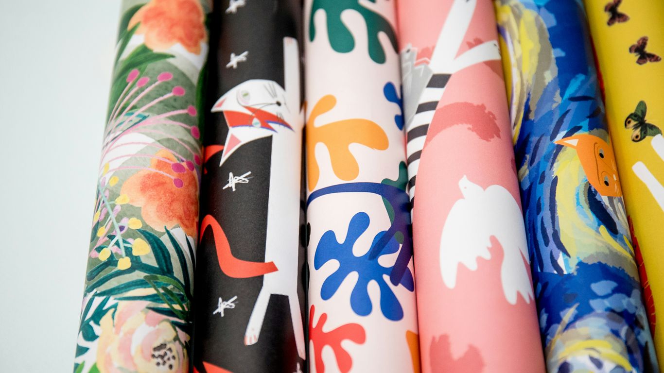 Wrapped textile rolls prepared for export