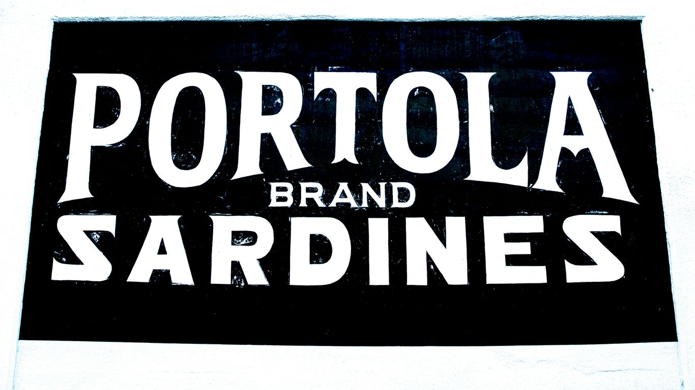 black and white i am a good man