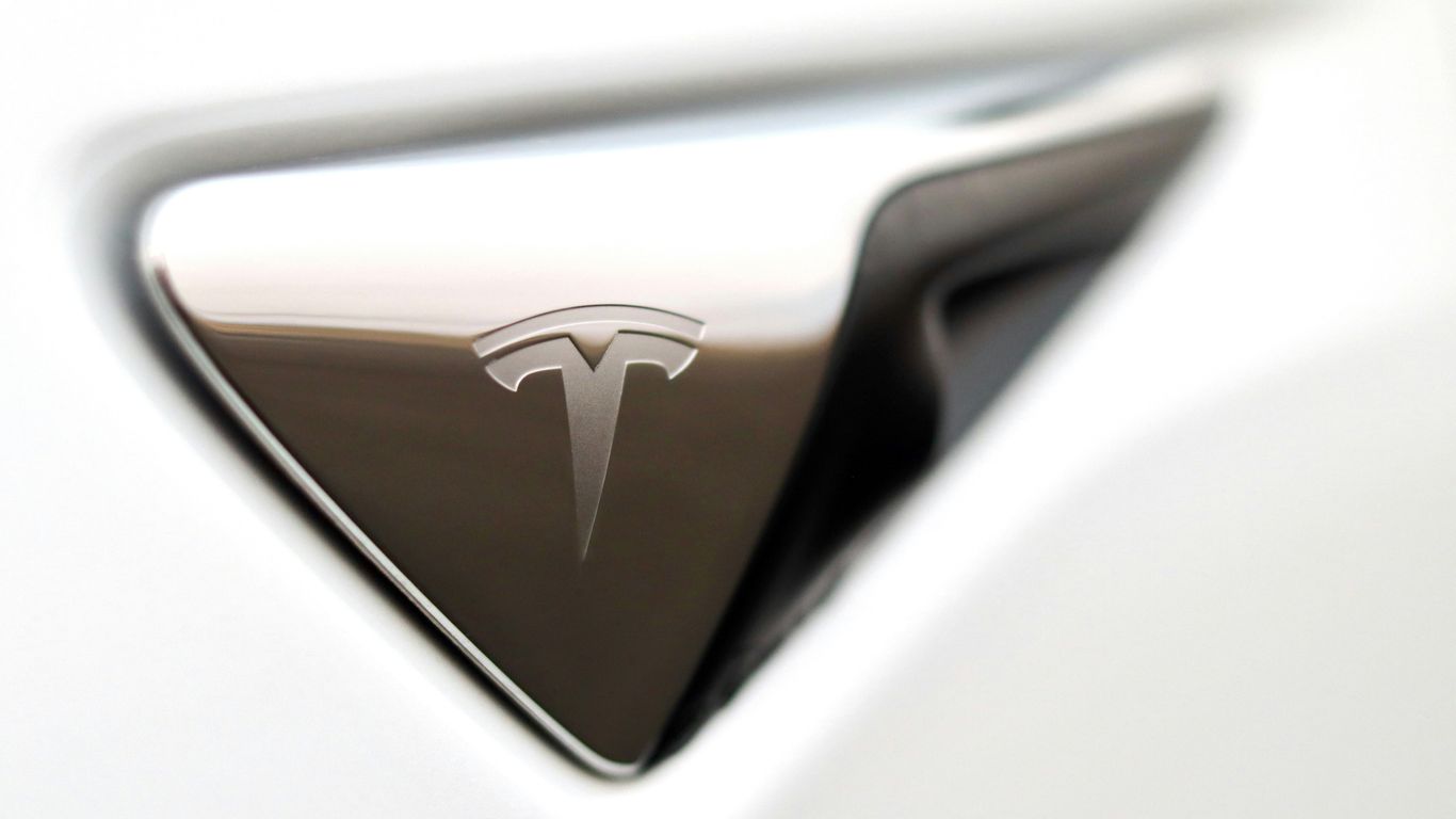 black and white nike logo