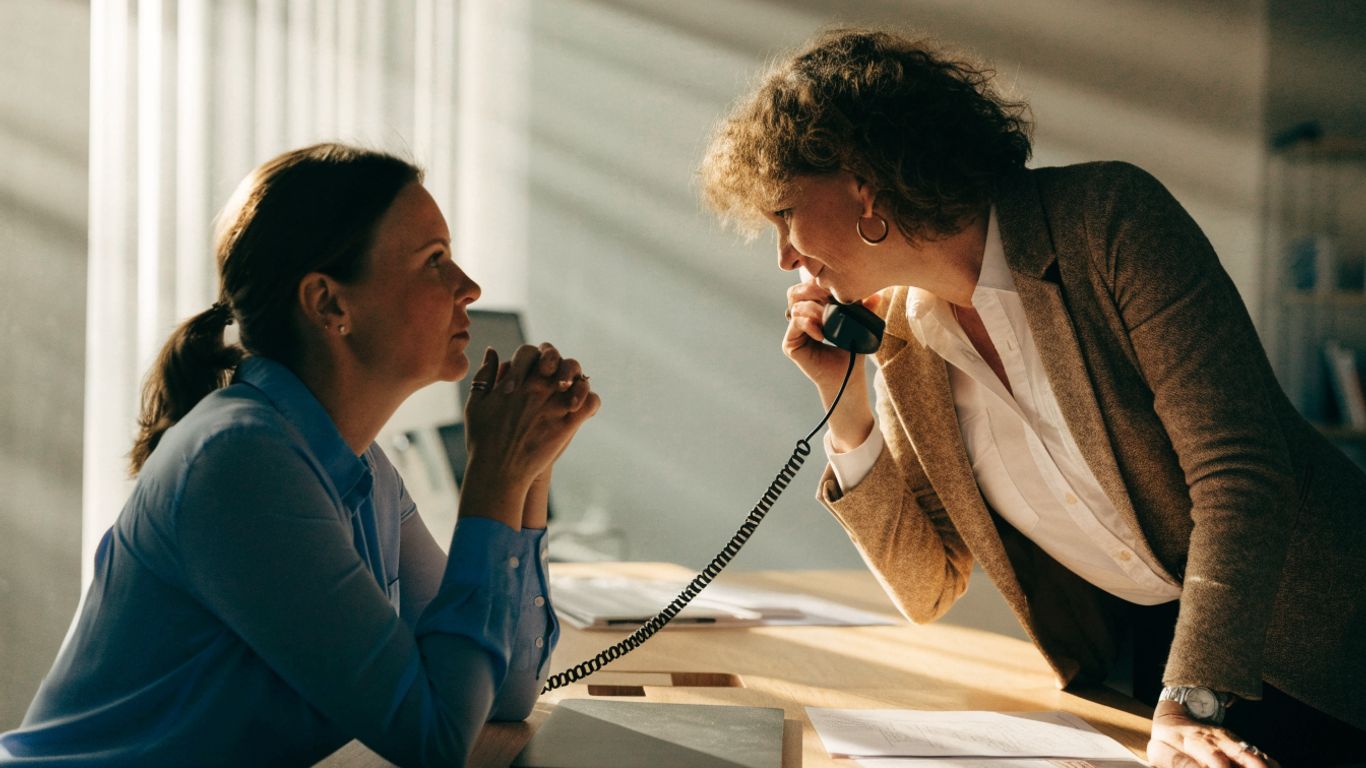 AI Receptionist Support: Response Times, Outages and Escalation Questions to Ask