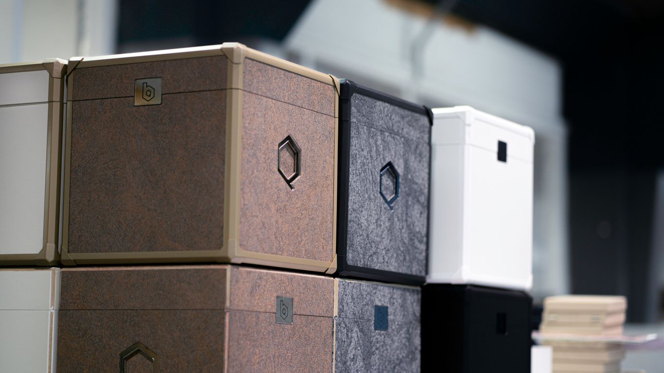 Storage boxes in various sizes