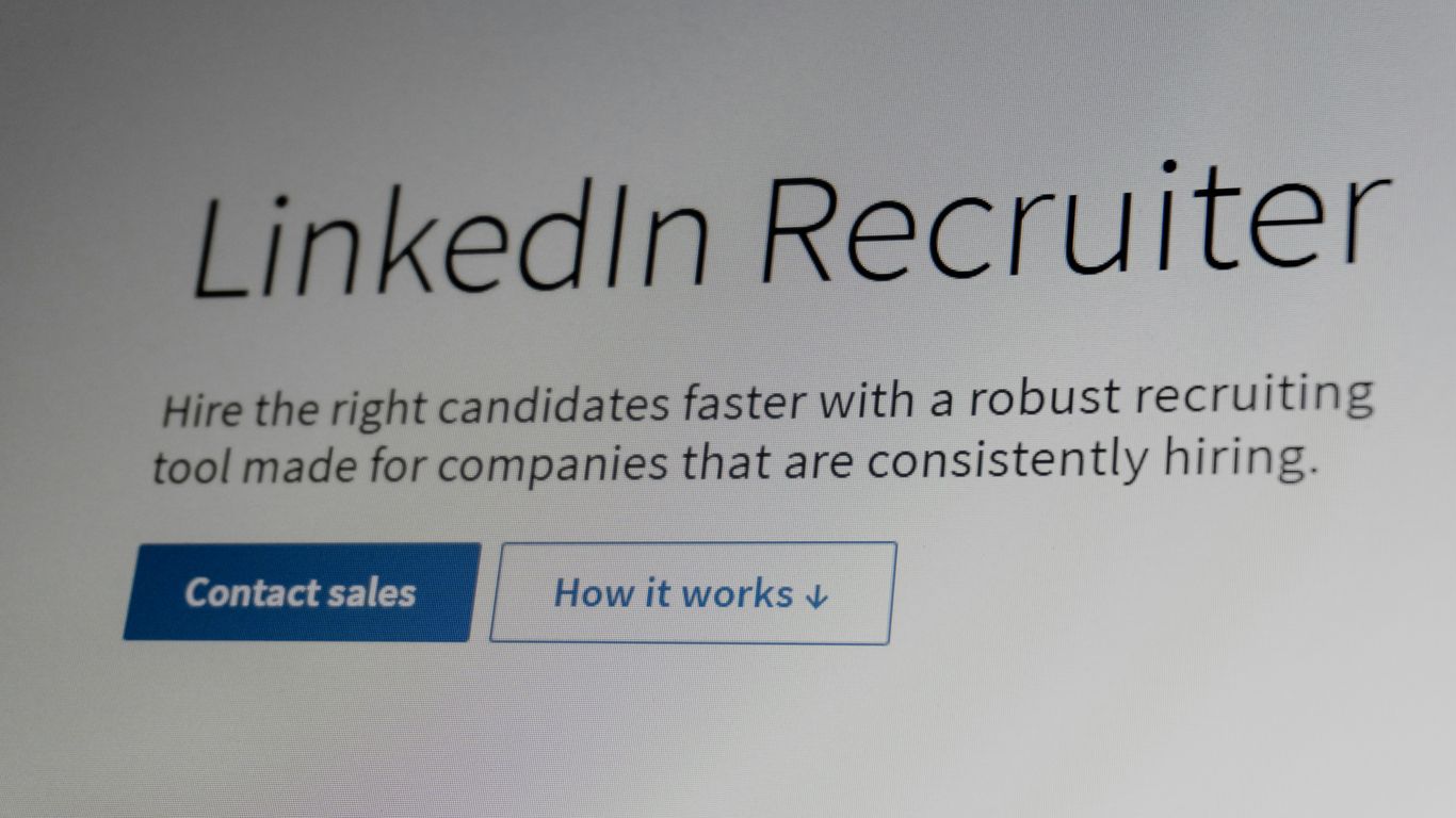 Linkedin recruiter hire candidates faster with robust tool