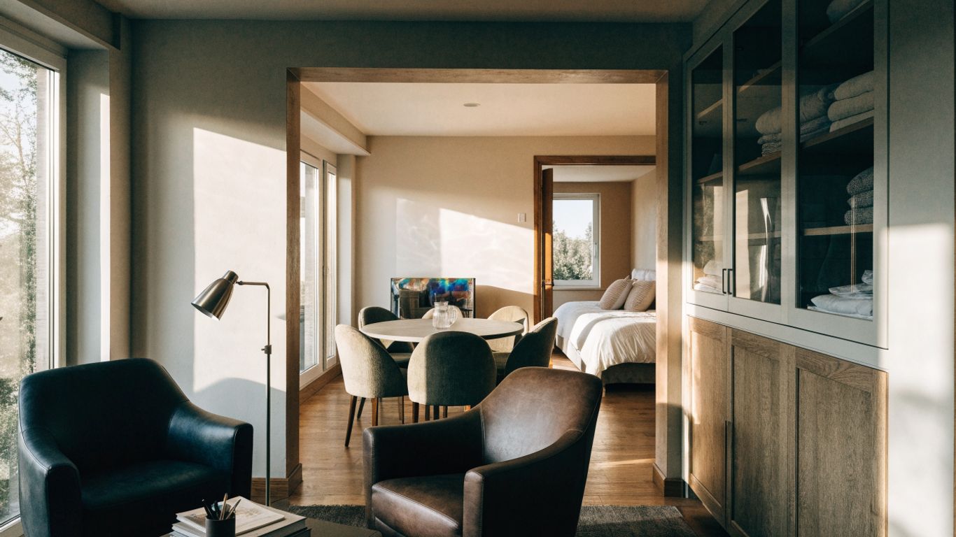 What is included in a turnkey Airbnb setup package? A complete guide