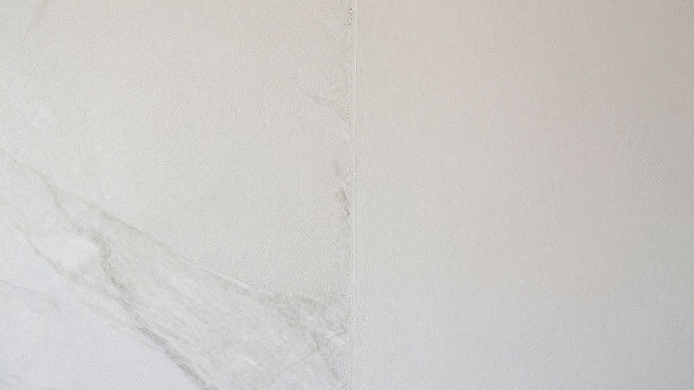 Venetian plaster wall texture compared to normal plaster wall.