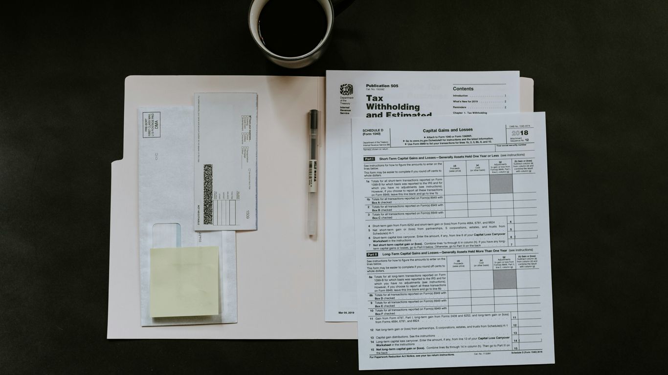 Commercial invoice and packing list for import clearance