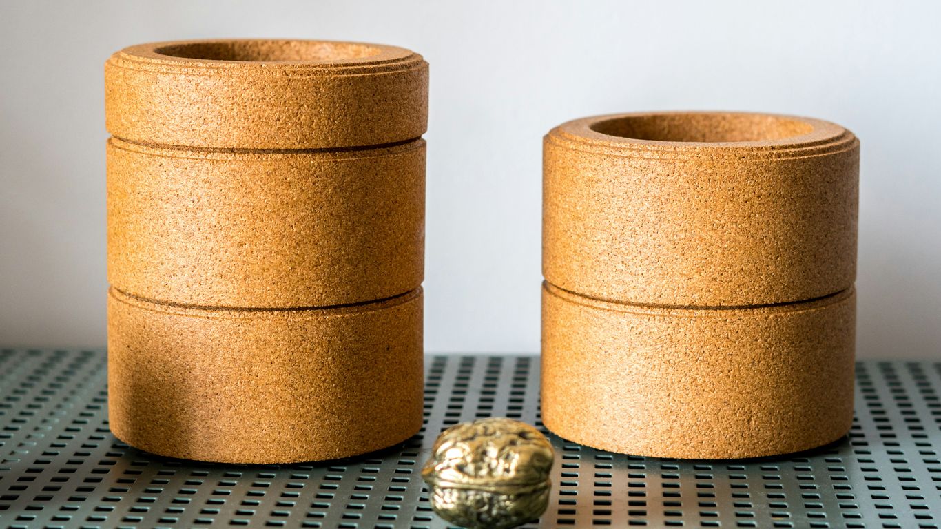 Natural cork blocks provide a stable base