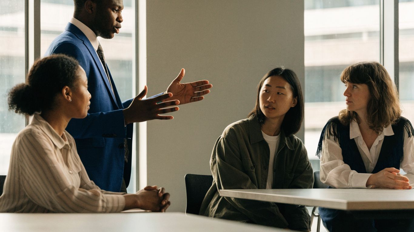 What is intercultural training? A practical guide for global mobility teams