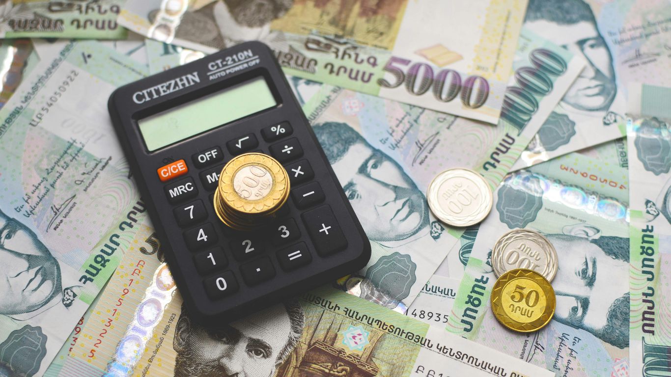 a calculator on money