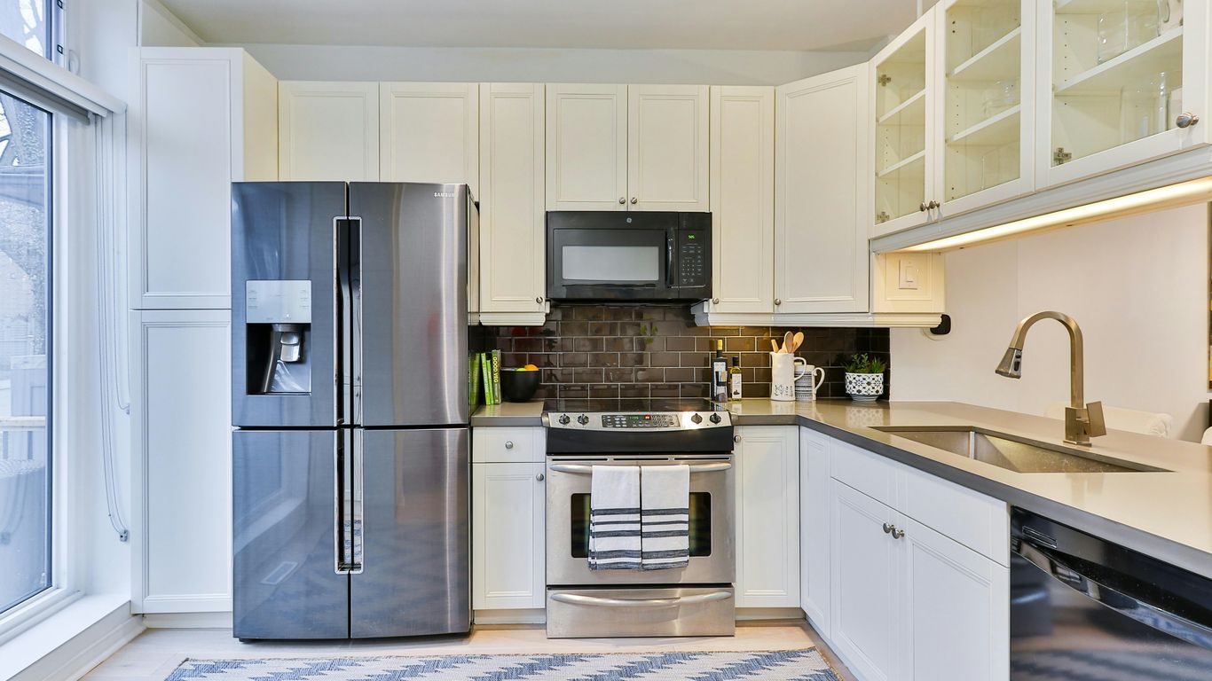 Compact two-in-one appliance in small room