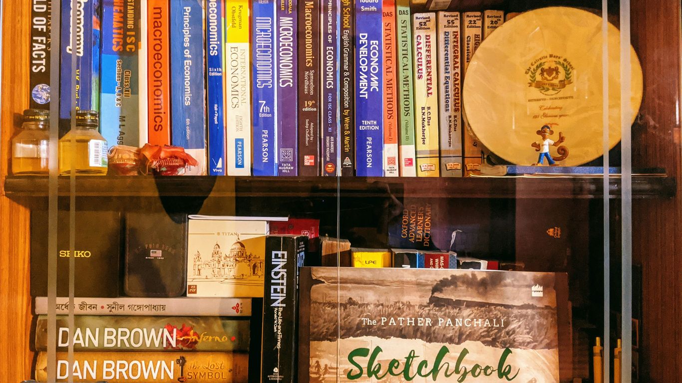 Clear dividers on a wooden shelf