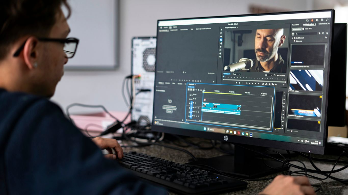 Editor shaping a customer testimonial story