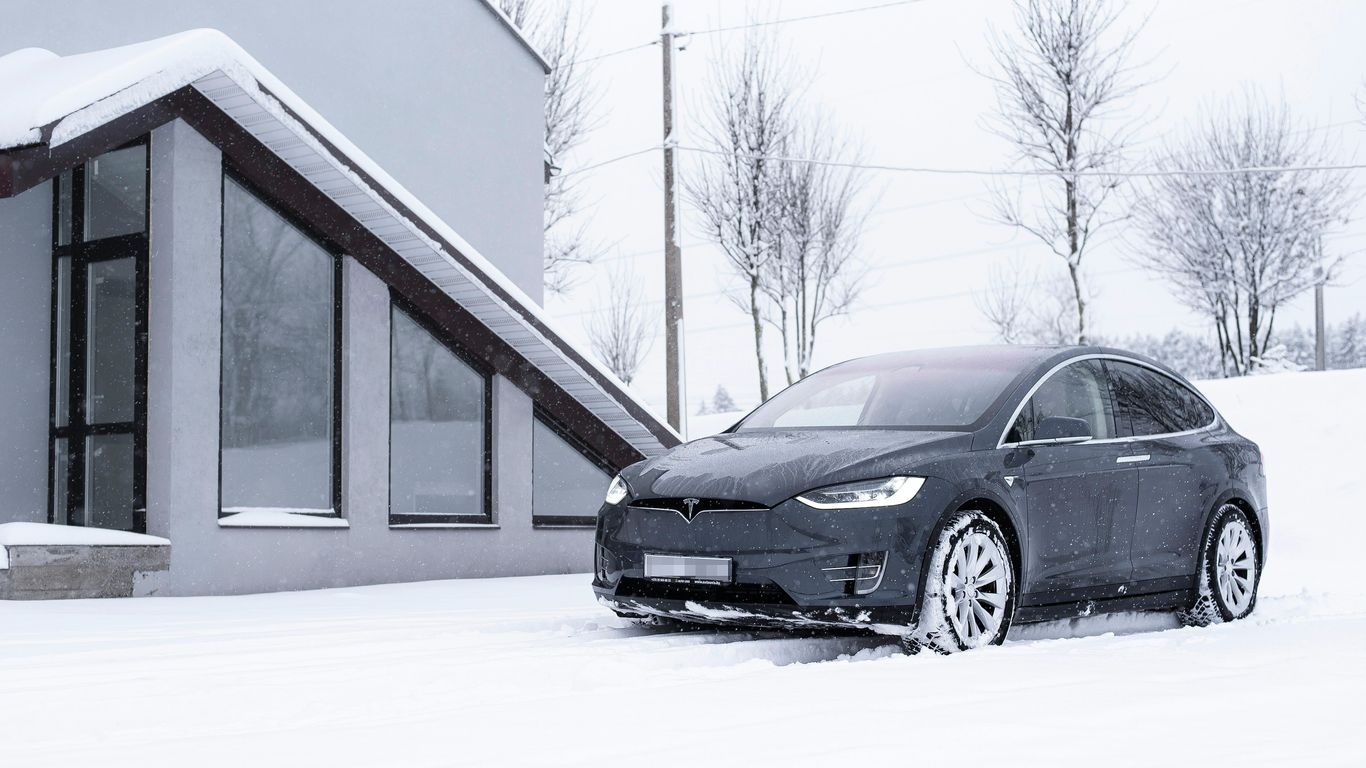 Hidden Features in the Refreshed Tesla Model X