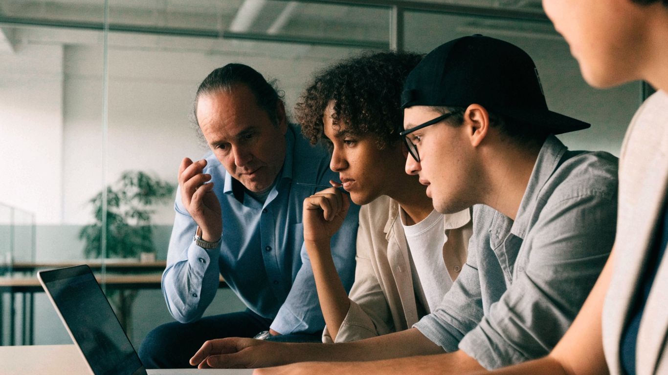Destination manager supporting an assignee at work