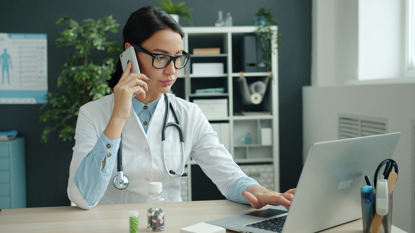 How an Answering Service for Medical Office Reduces Patient Wait Times