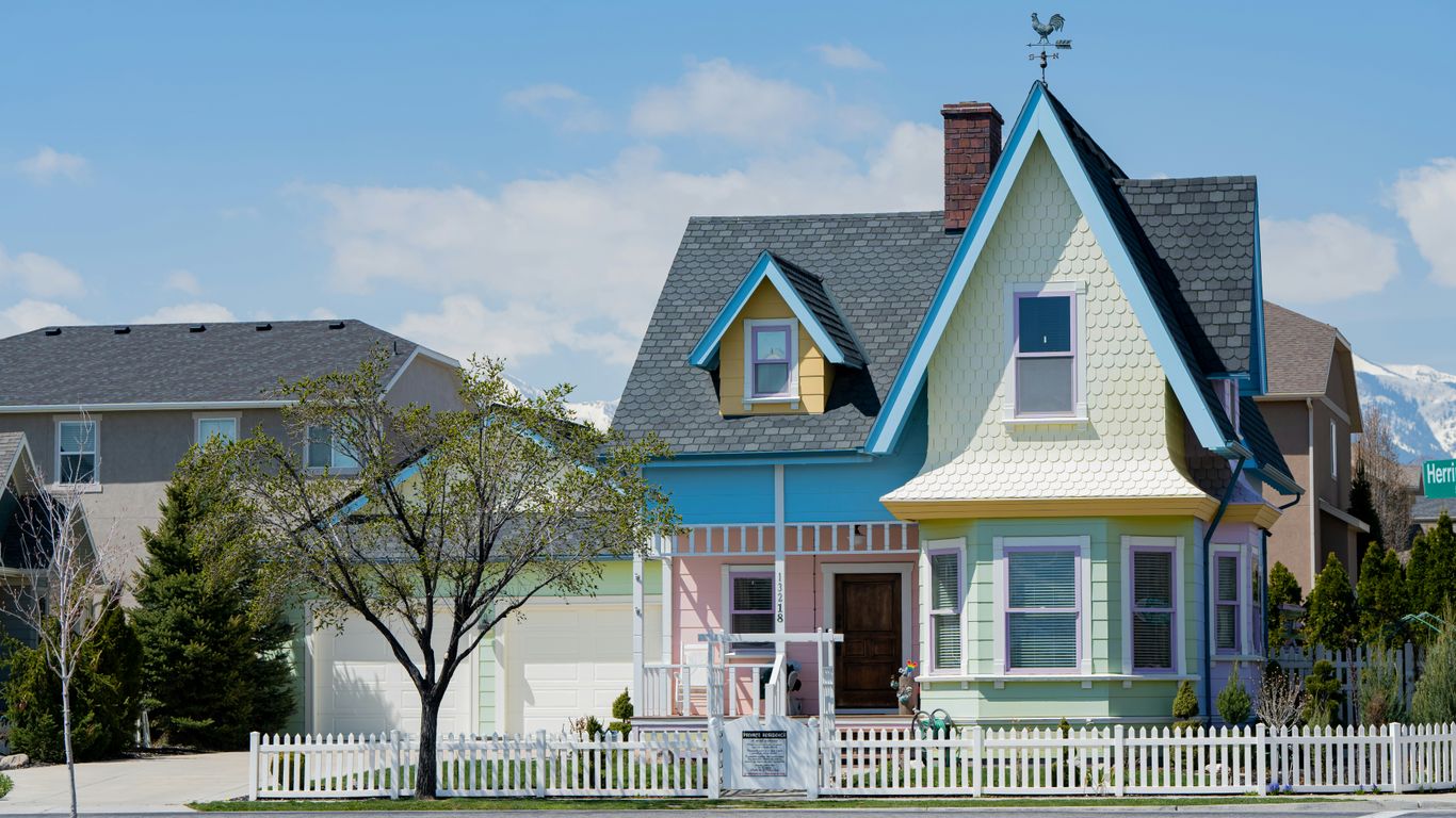 Charming home with white picket fence in North Georgia