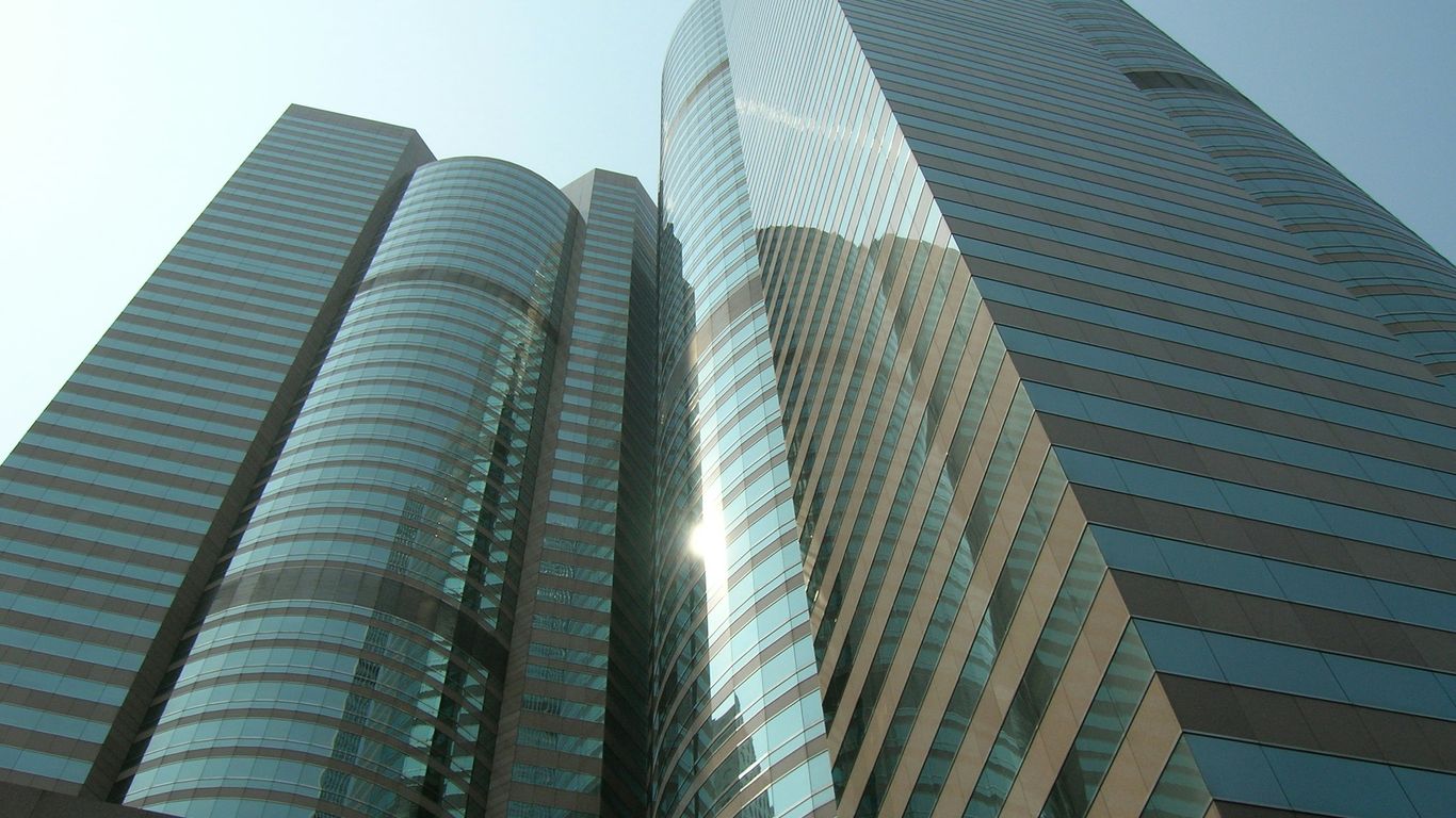 worm view photo of gray concrete building