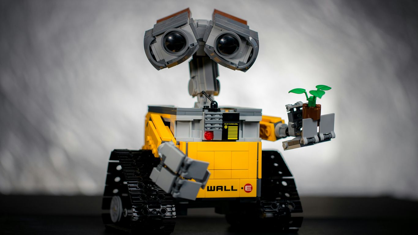 yellow and black robot toy
